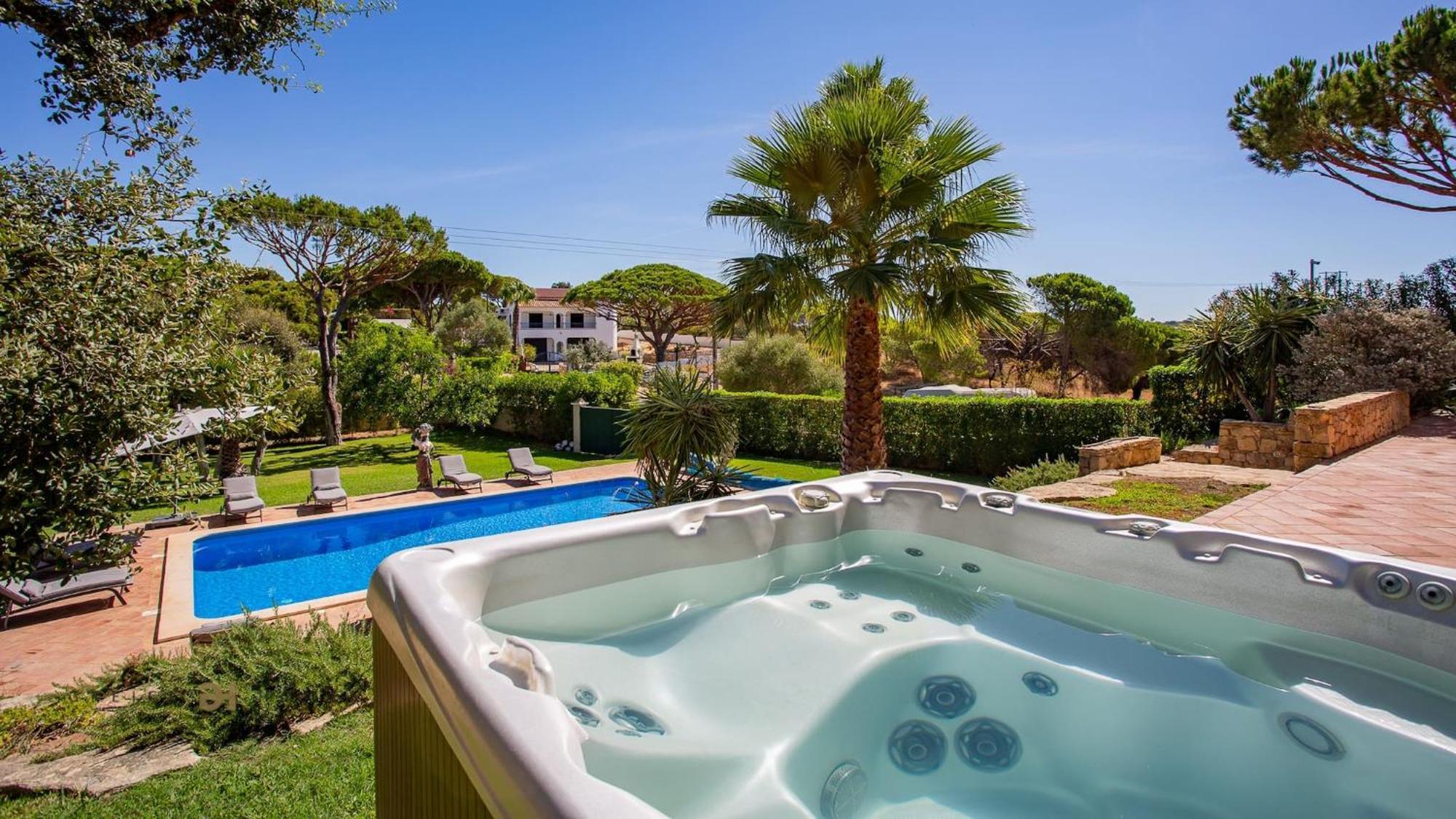 Luxuosa Moradia V5 Em Quarteira - Greice Homes Zewnętrze zdjęcie