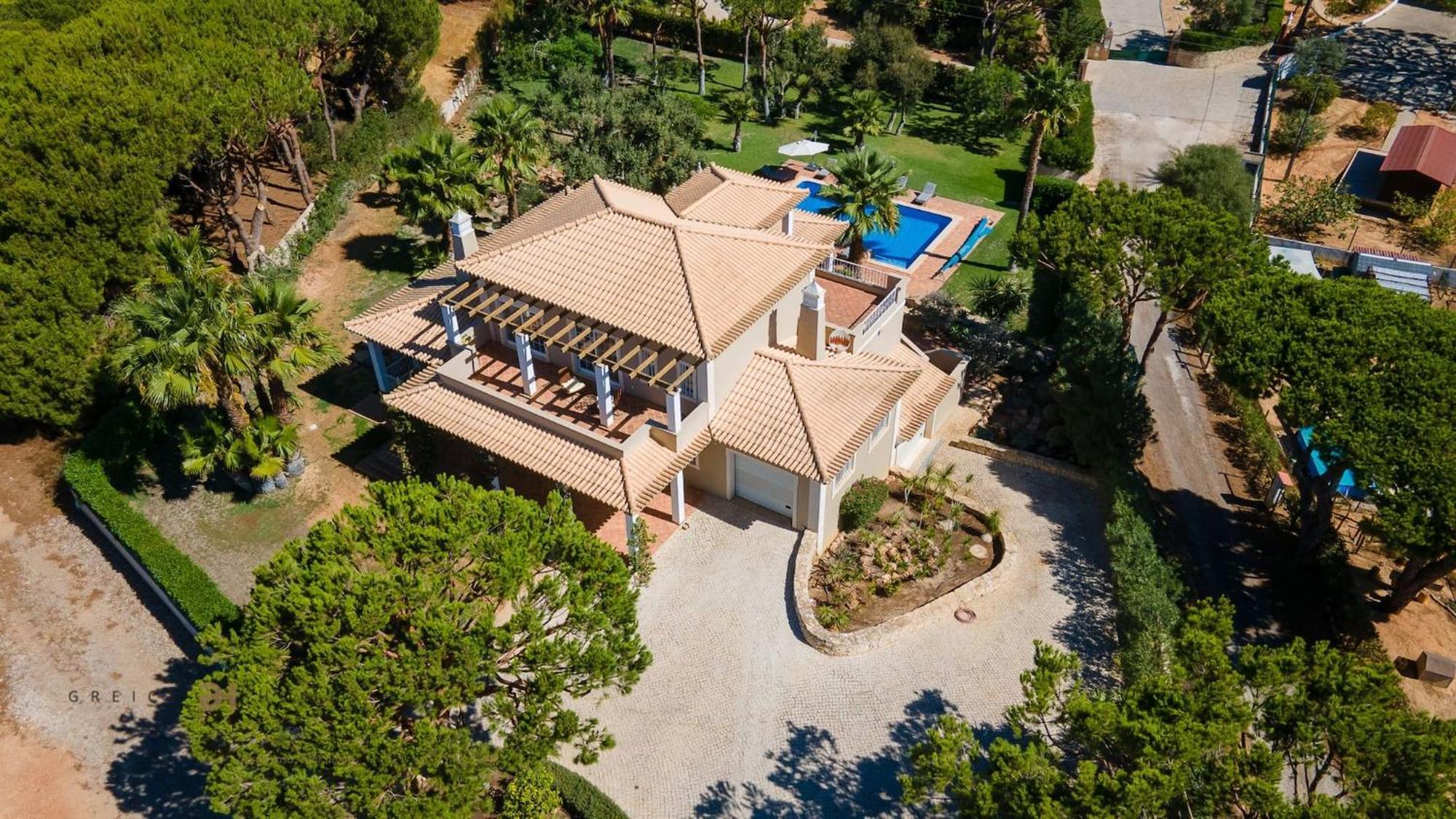Luxuosa Moradia V5 Em Quarteira - Greice Homes Zewnętrze zdjęcie