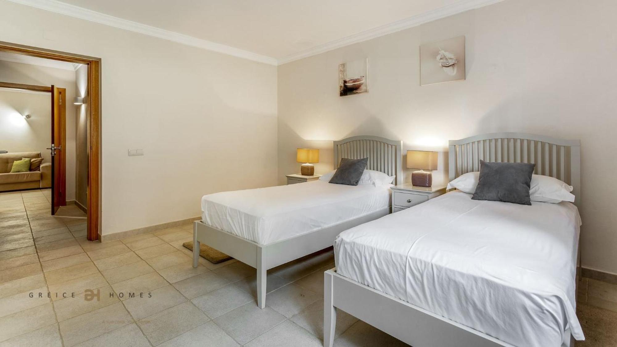 Luxuosa Moradia V5 Em Quarteira - Greice Homes Zewnętrze zdjęcie