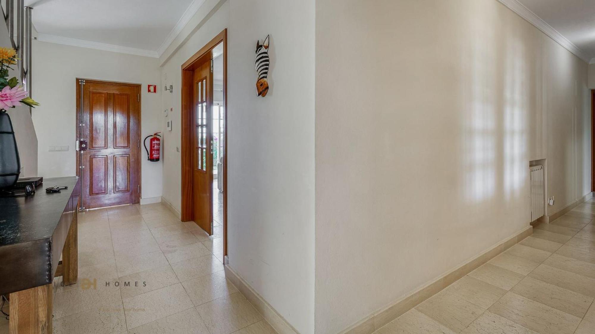 Luxuosa Moradia V5 Em Quarteira - Greice Homes Zewnętrze zdjęcie