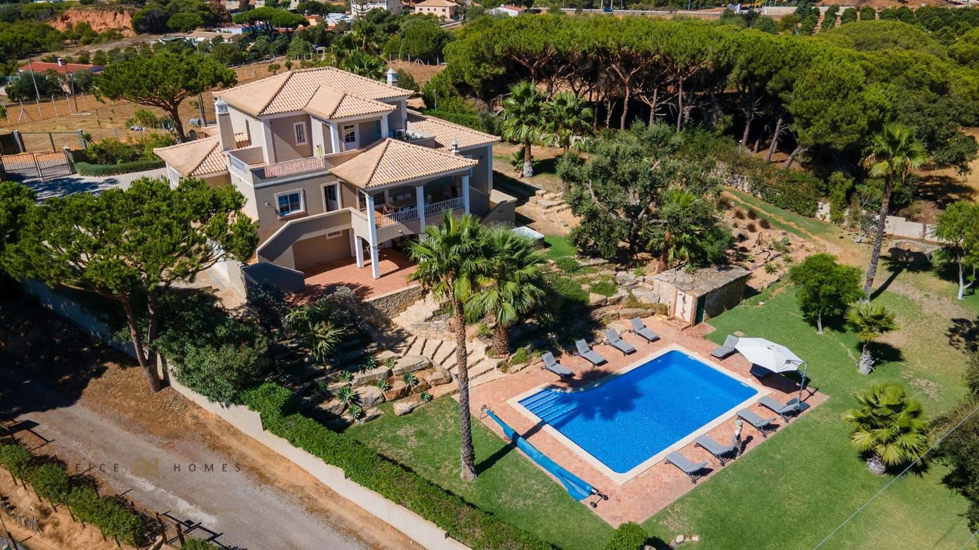 Luxuosa Moradia V5 Em Quarteira - Greice Homes Zewnętrze zdjęcie